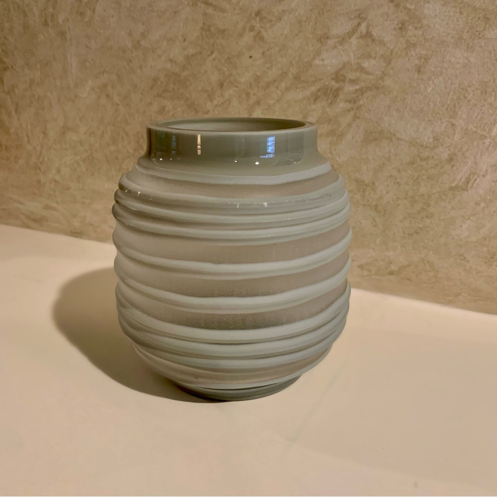 Lenox America by Design 5” Frosted Soft Gray Milk Glass Vase